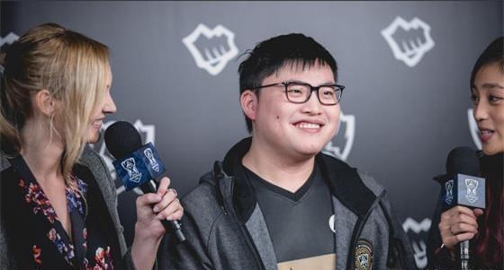 色表现再次 色表现再次